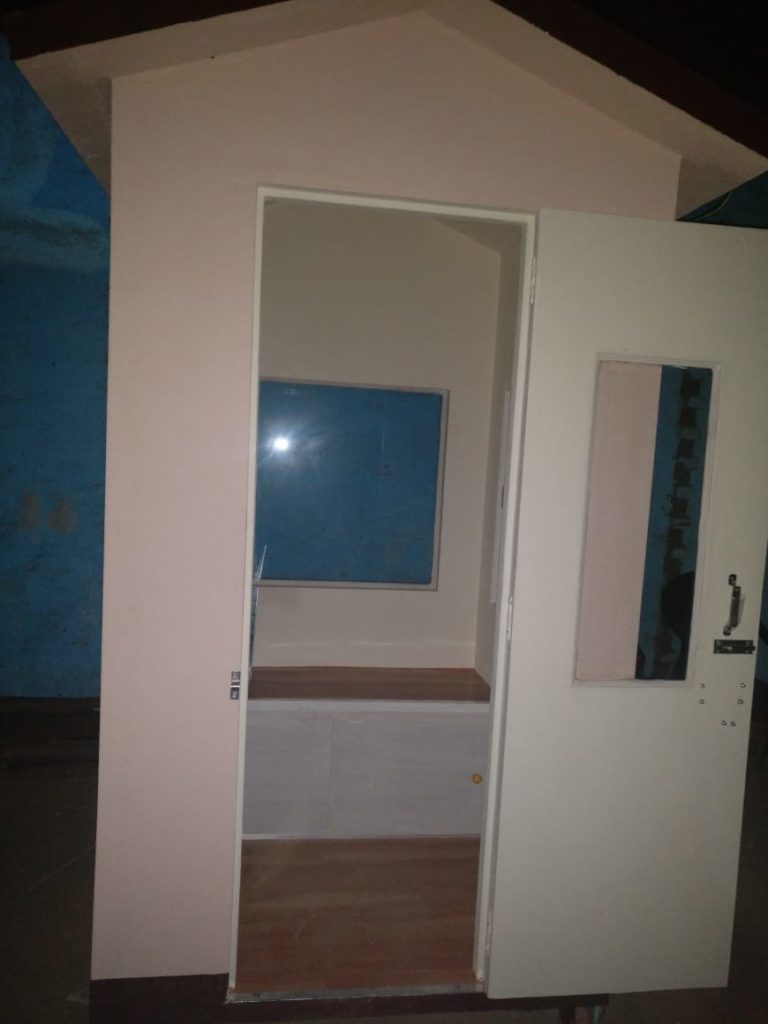 Home 11 Security Guard Room